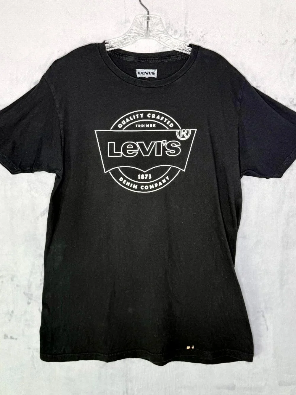 Levi's Strauss & Co. Black T-Shirt - Large - Rn. No. 117508